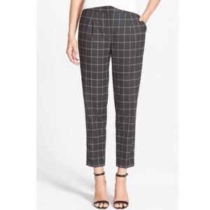Trouve Cropped Grid Pants!